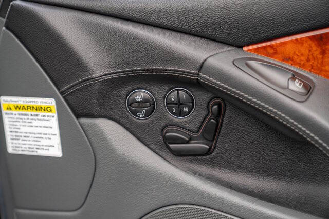 2003 Mercedes-Benz SL-Class 40