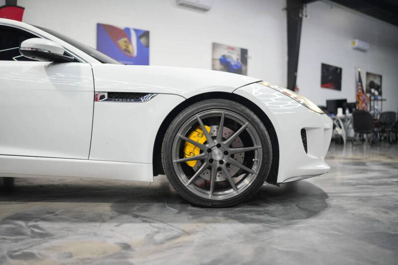 2017 Jaguar F-TYPE Premium