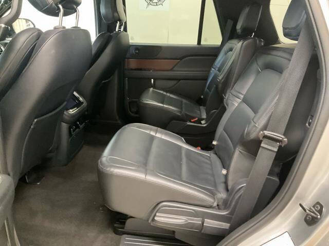 2023 Lincoln Navigator Standard