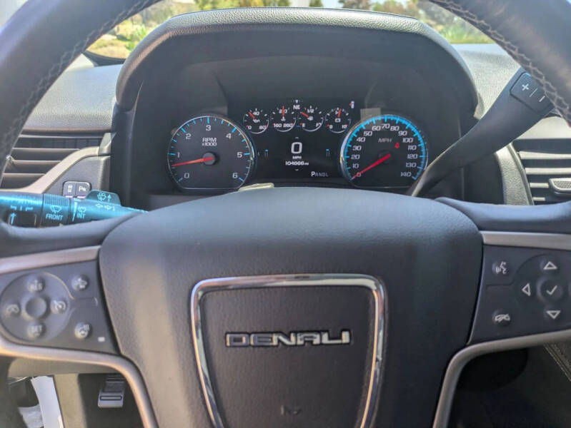 2017 GMC Yukon XL Denali