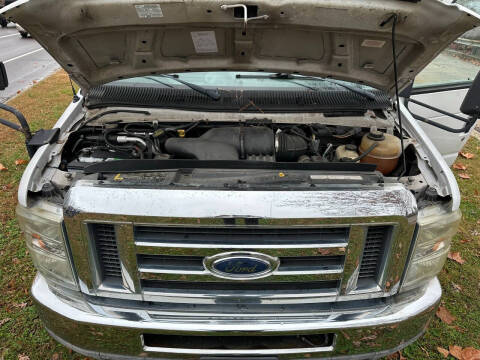 2010 Ford E-Series E-450 SD