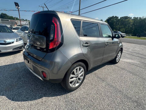2018 Kia Soul +