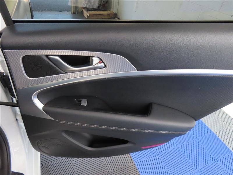2022 Genesis G70