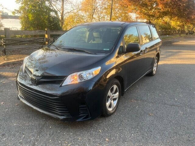 2020 Toyota Sienna for sale at CarNYC in Staten Island NY
