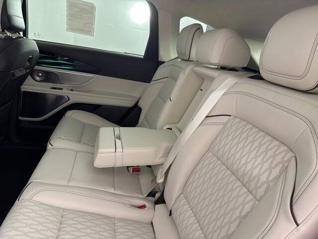 2025 Lincoln Nautilus Black Label