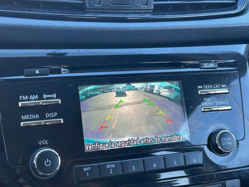 2017 Nissan Rogue Sport SV