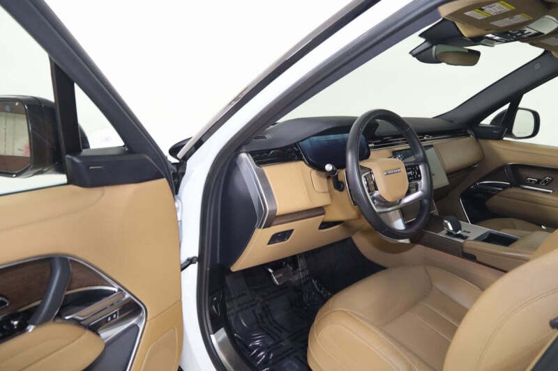 2024 Land Rover Range Rover P400 SE