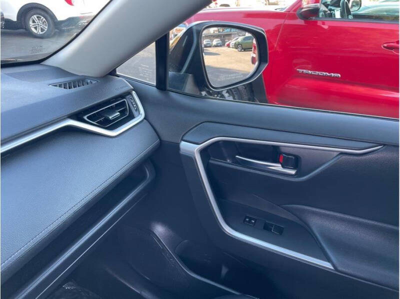 2021 Toyota RAV4 Hybrid XLE Premium