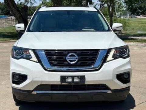 2017 Nissan Pathfinder Platinum