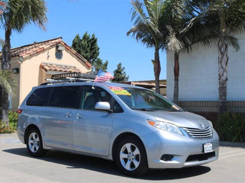 2017 Toyota Sienna LE 8-Passenger