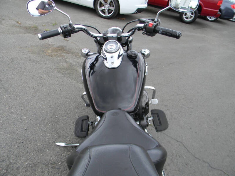 2005 Yamaha V-Star 650 Custom