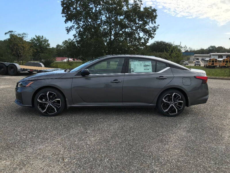 2025 Nissan Altima 2.5 SR