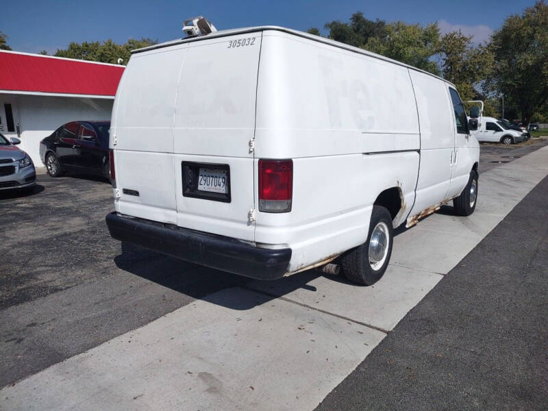 2004 Ford E-Series E-250