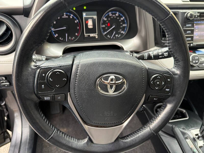 2017 Toyota RAV4 XLE