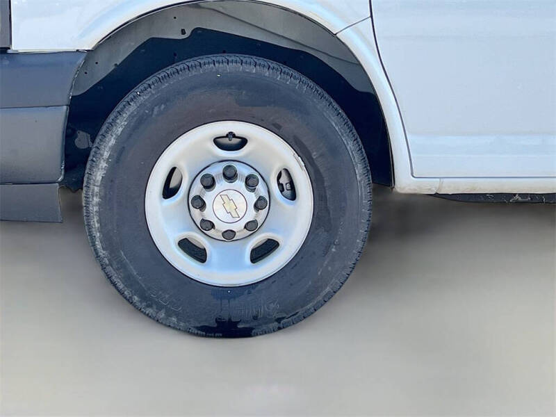 2023 Chevrolet Express 2500