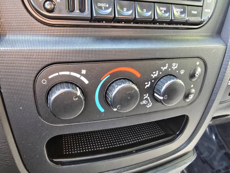 2004 Dodge Ram 2500 SLT