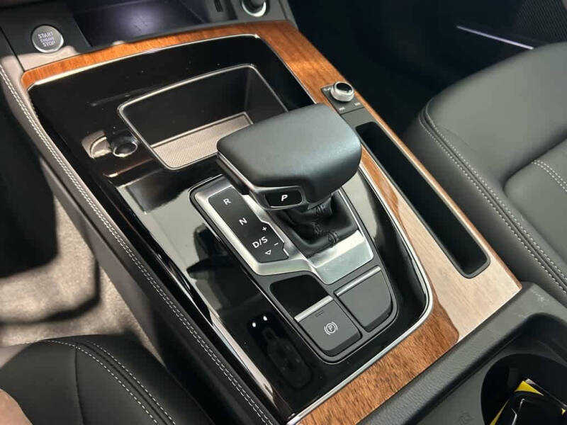 2025 Audi Q5 quattro Premium Plus 40 TFSI