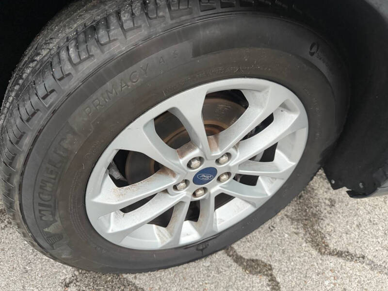 2020 Ford Escape SE