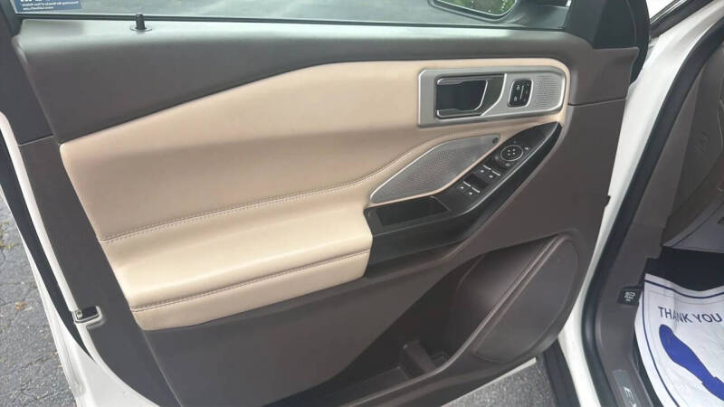 2020 Ford Explorer Platinum