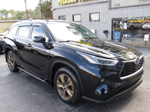 2023 Toyota Highlander Hybrid Bronze Edition