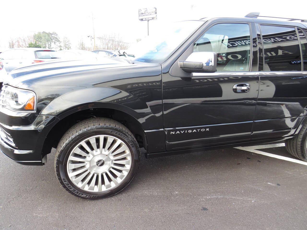 2015 Lincoln Navigator for sale at Colbert's Auto Outlet in Hickory, NC