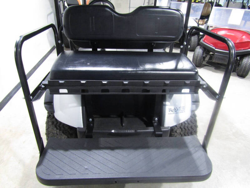 2020 E-Z-GO TXT Electric golf cart