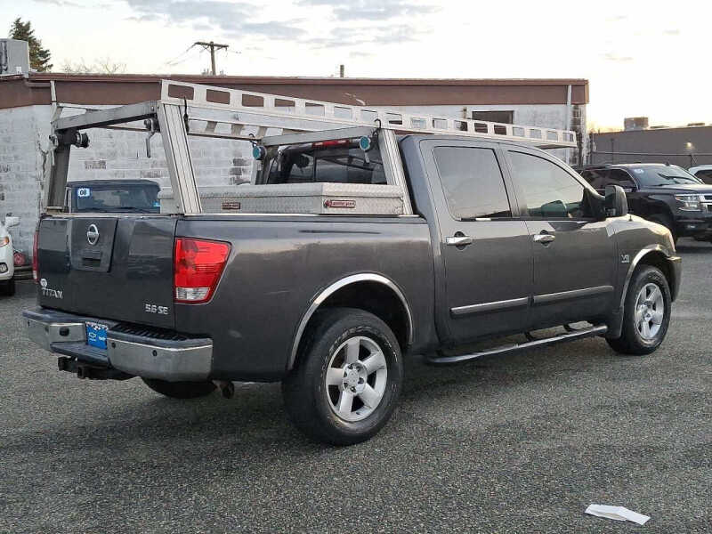 2004 Nissan Titan SE