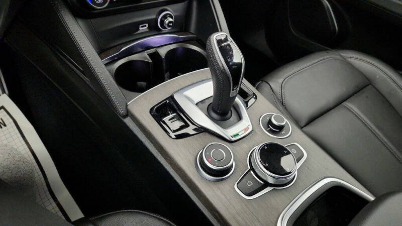 2022 Alfa Romeo Stelvio