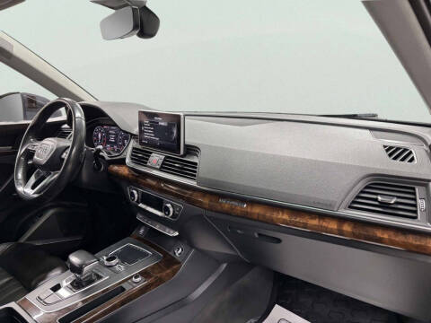 2018 Audi Q5 2.0T quattro Premium Plus