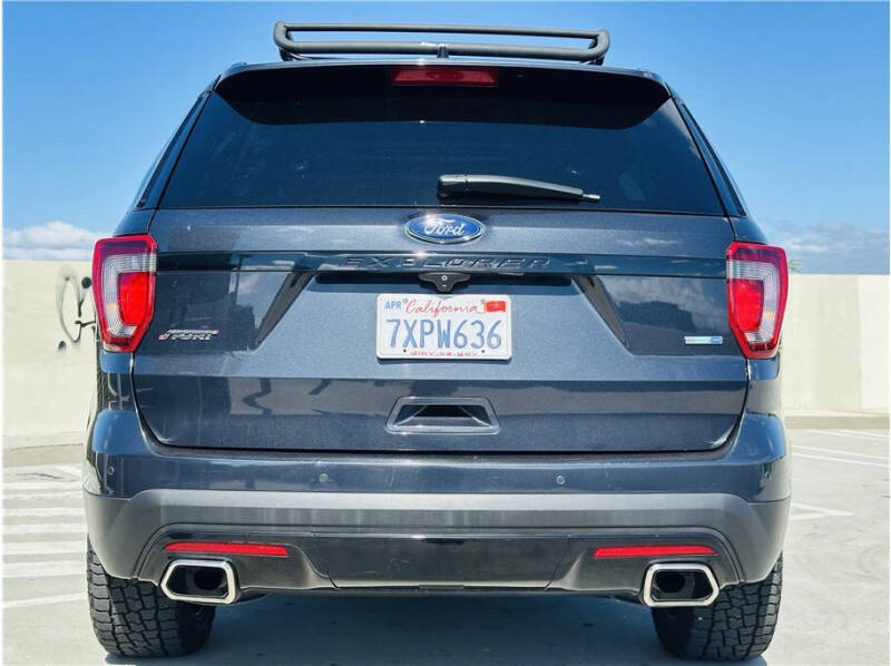 2017 Ford Explorer Sport