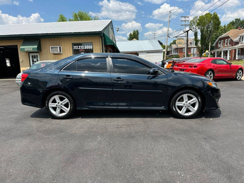 2014 Toyota Camry for sale at FIVE POINTS AUTO CENTER in Lebanon PA