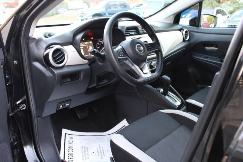 2022 Nissan Versa SV