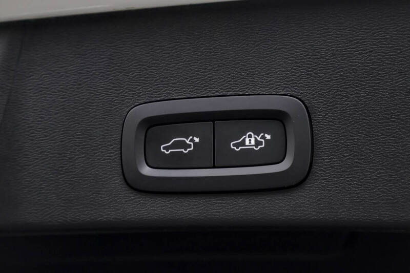 2023 Volvo XC40 Recharge Twin Ultimate