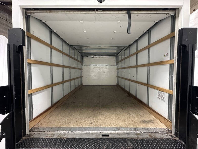 2022 Chevrolet Express 3500