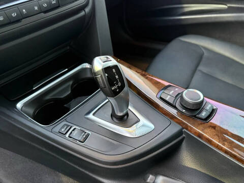 2015 BMW 3 Series 320i