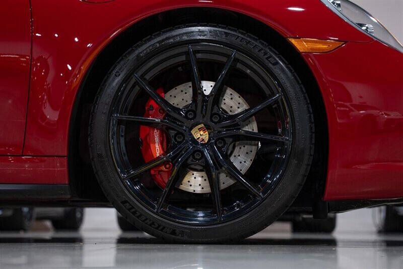 2019 Porsche 911 Carrera 4S