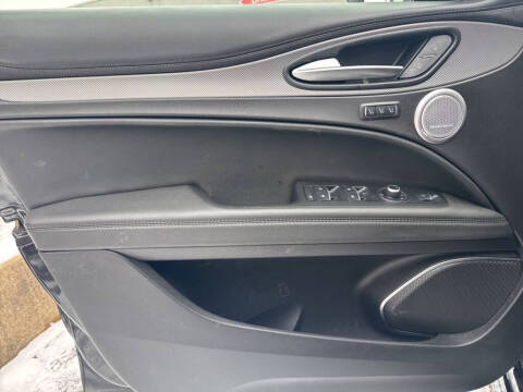 2023 Alfa Romeo Stelvio Veloce