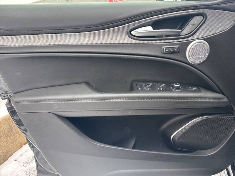 2023 Alfa Romeo Stelvio Veloce