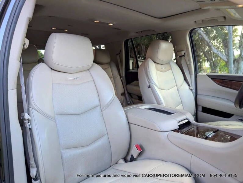 2015 Cadillac Escalade Luxury