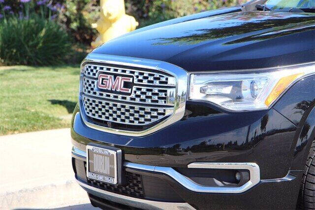 2017 GMC Acadia Denali