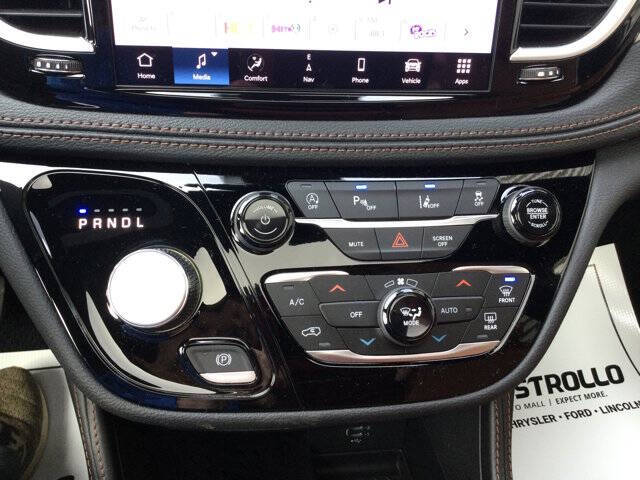 2026 Chrysler Pacifica Pinnacle