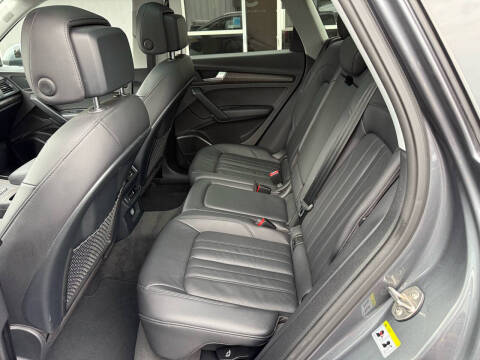 2018 Audi Q5 2.0T quattro Premium Plus