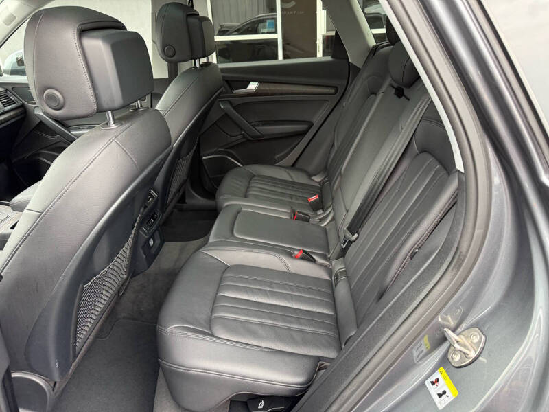 2018 Audi Q5 2.0T quattro Premium Plus