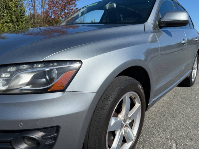 2011 Audi Q5 2.0T quattro Premium Plus