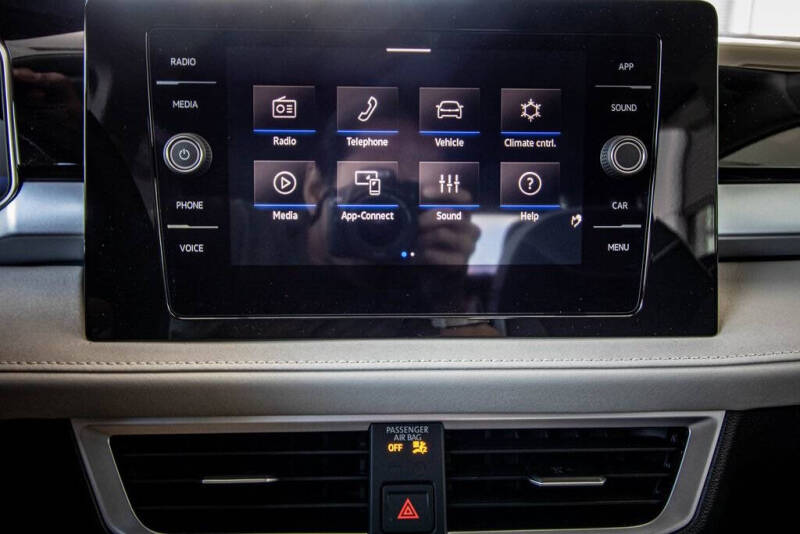 2026 Volkswagen Taos SE