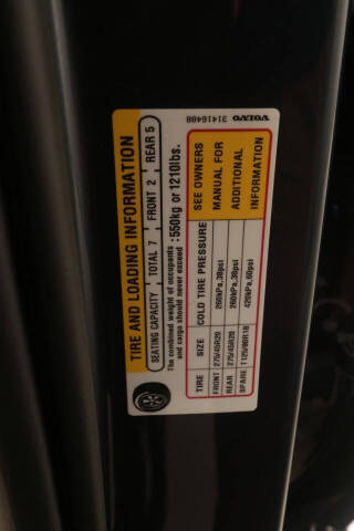 2022 Volvo XC90 T5 Momentum