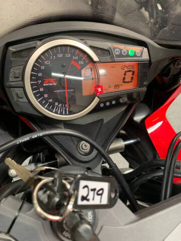 2015 Suzuki GSX-R1000