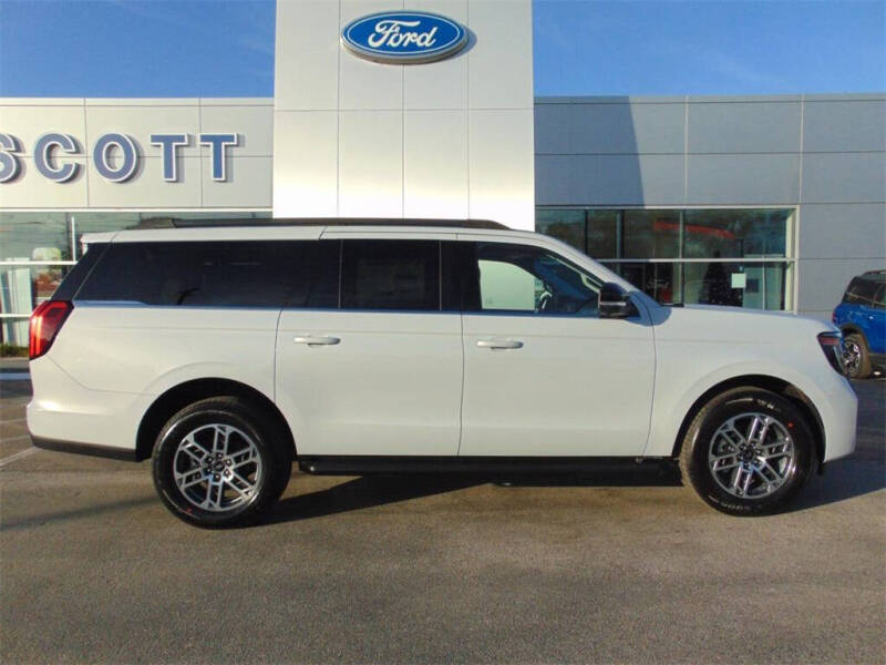 2025 Ford Expedition MAX Active