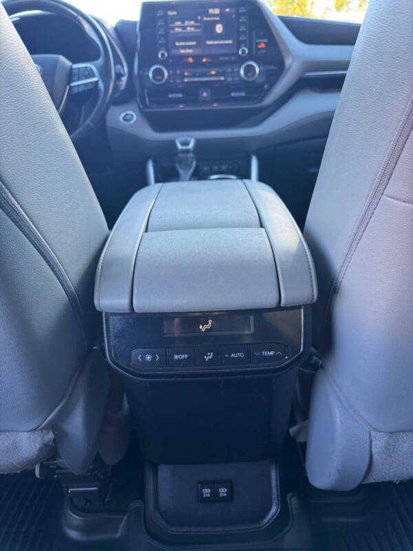 2020 Toyota Highlander XLE