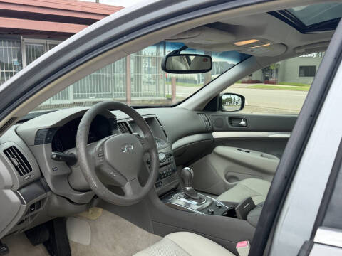 2015 Infiniti Q40
